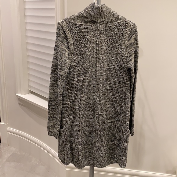 Cardigan - Picture 2 of 4